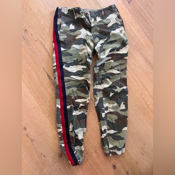 Great condition camo mother pants in size 25 - Picture 2 of 4
